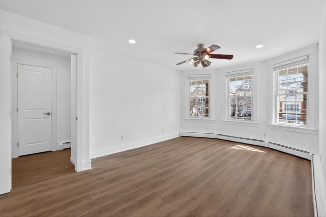 Photo - 187 Avenue C Unidad 1