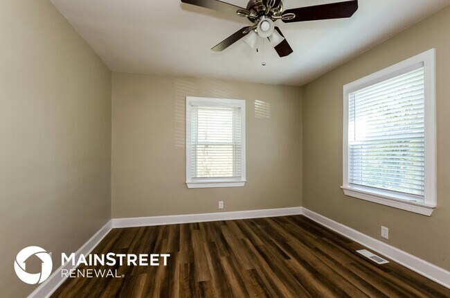 Photo - 928 Holland Ave