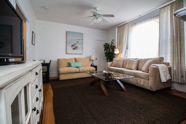 12 Chiswick Rd Unit 1