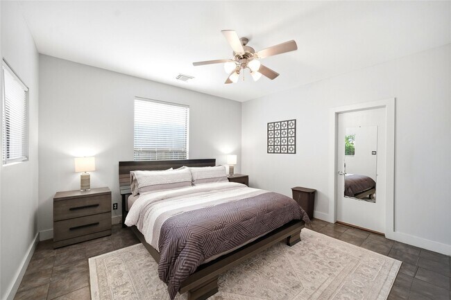 1415 Bonnie Brae St Unit E