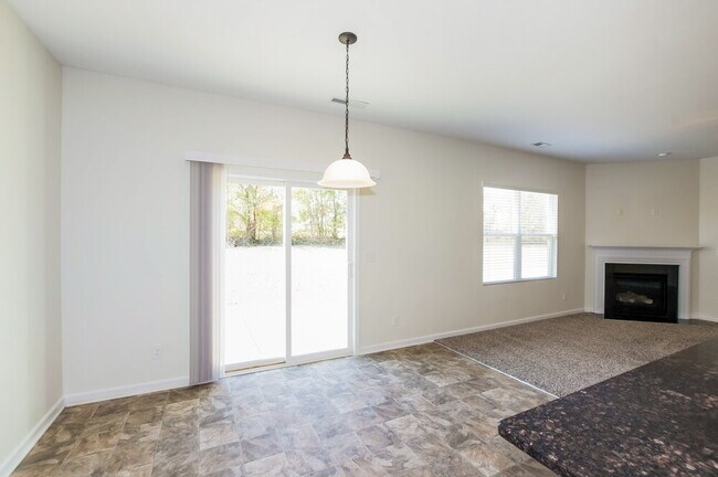 Photo - 2011 Blue Stream Ln