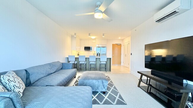 Building Photo - AVAILABLE NOW!! FURNISHED 1 Bedroom, 1 Bat... Unit 1605 Rental