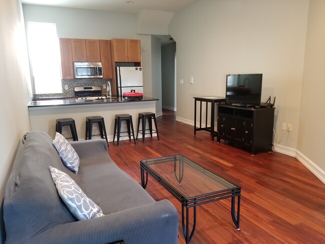 Photo - 1504 N 18th St Unidad #1