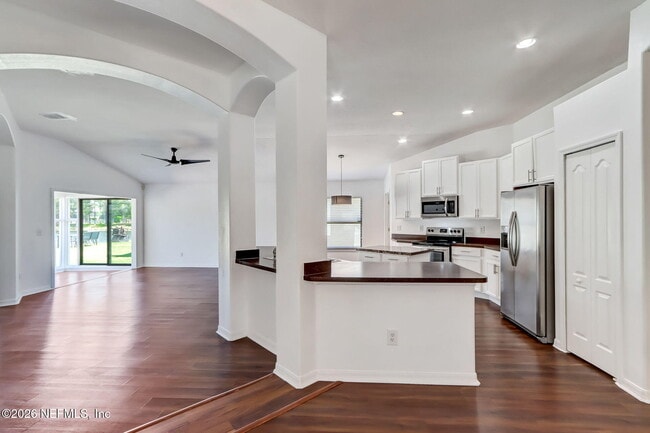 Building Photo - 566 Longmill Ln