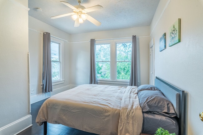 Photo - 2680 Post St