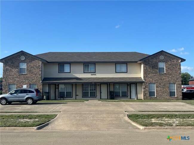 Building Photo - 1205 Industrial Blvd Unit E Rental