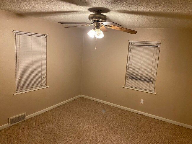 Photo - One bedroom apartment in Alton
