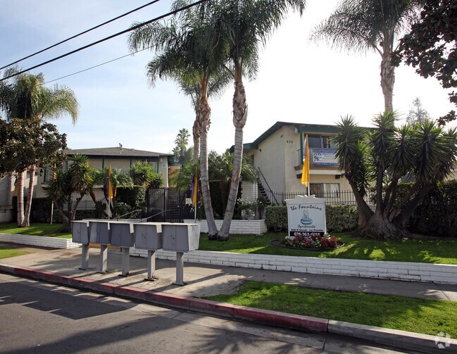 The Fountains Apartaments - 940-942 S. Flower St.