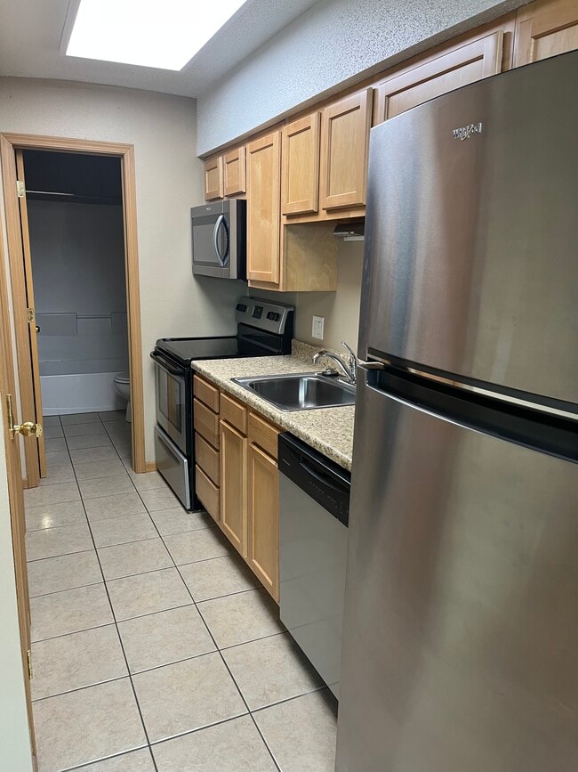 Photo - 88 Olive Ct Unit 3