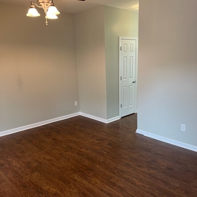 Photo - 1043 Jade Ln