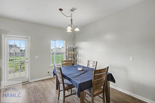 Photo - 88 Whippoorwill Wy NE