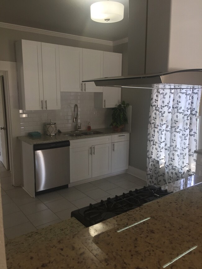 Photo - 230 Porter St