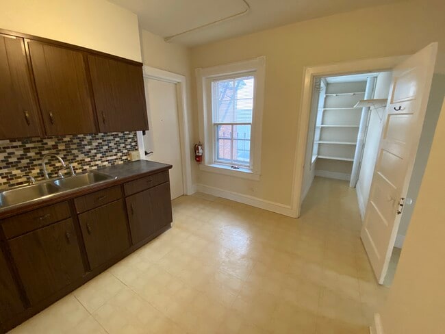 Photo - Aldine Apartments