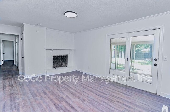 Photo - 200 Lanewood Dr