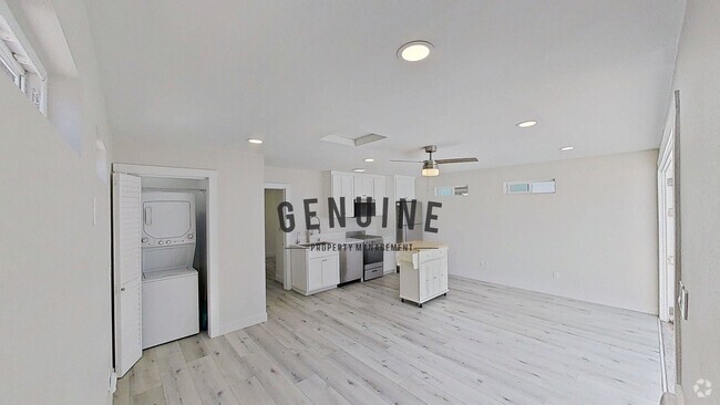 Building Photo - 273 Palmer St Unit C Rental