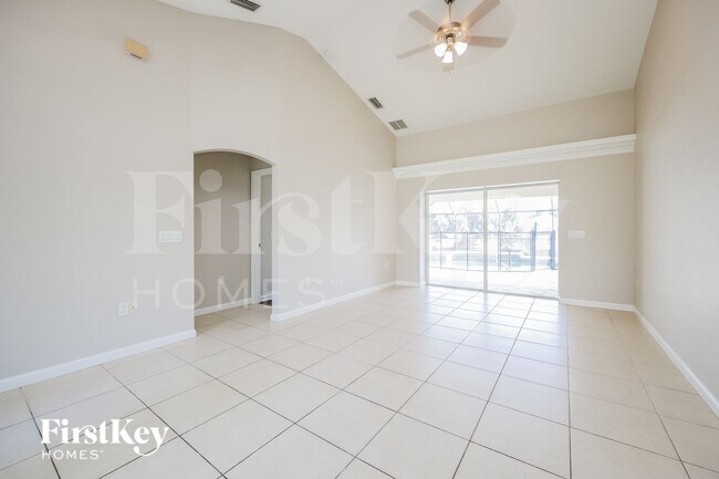 Photo - 3342 Cunliffe Rd