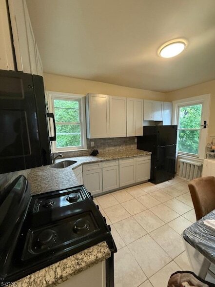 Building Photo - 151-151 Scheerer Ave Unit 2