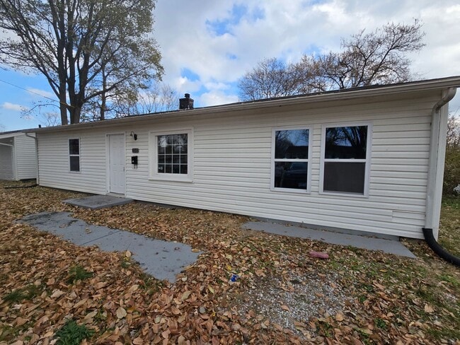 Building Photo - LIMITED TIME**NO APPLICATION FEE**1/2 OFF DEPOSIT**