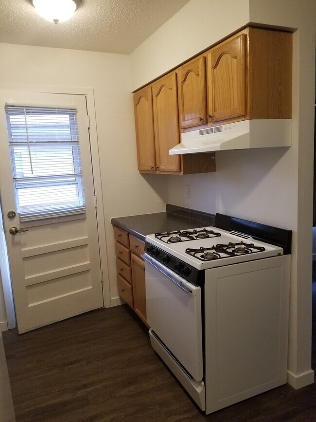 Photo - Knollridge Garden Apartments