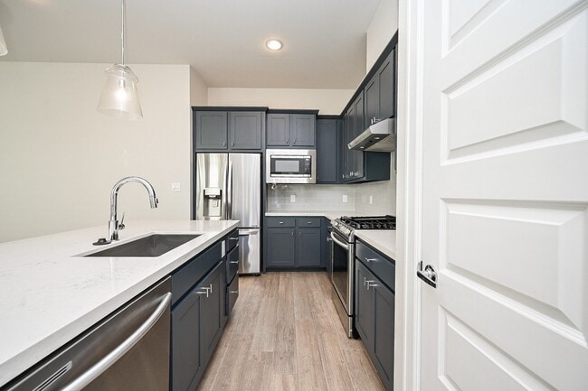 Photo - 651 Press St