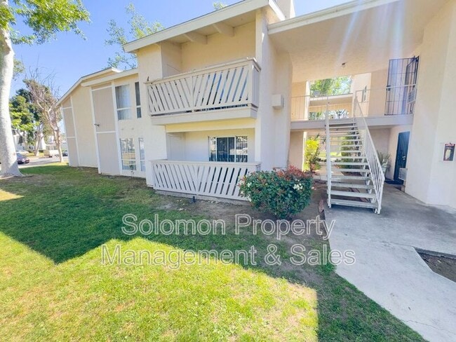 Building Photo - 529 Sandalwood Pl Unit #5