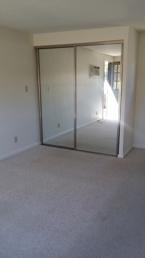 Main room - 616 Cedar St Unit B