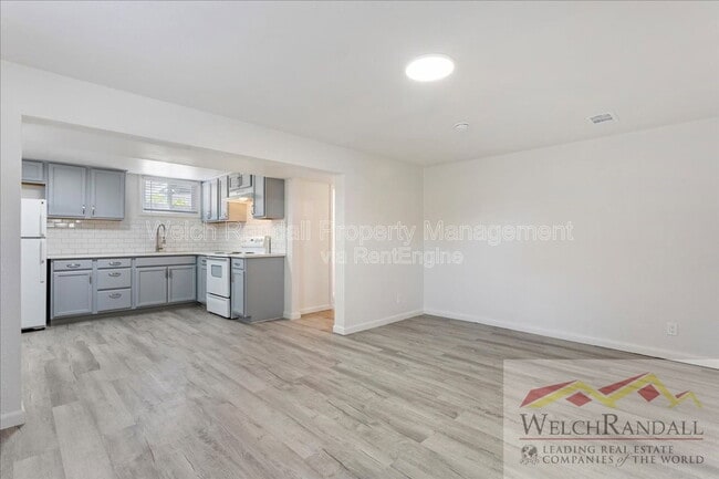 Photo - 2711 Gramercy Ave