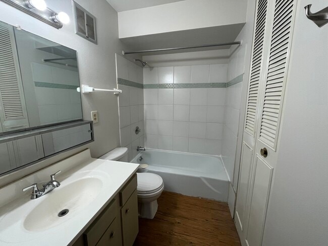 Photo - 4244 S 51st St