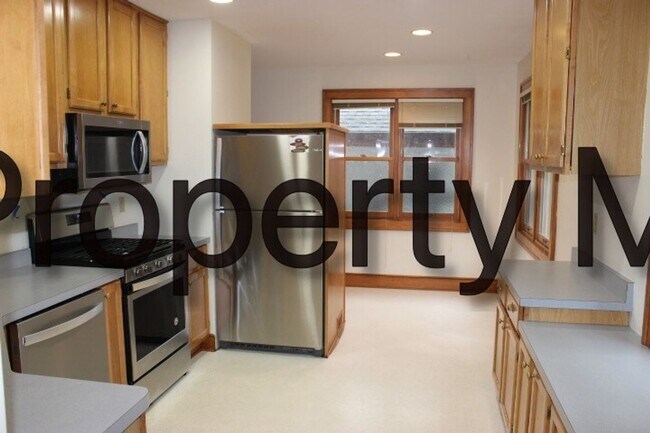 Photo - 618 SE 7th Ave
