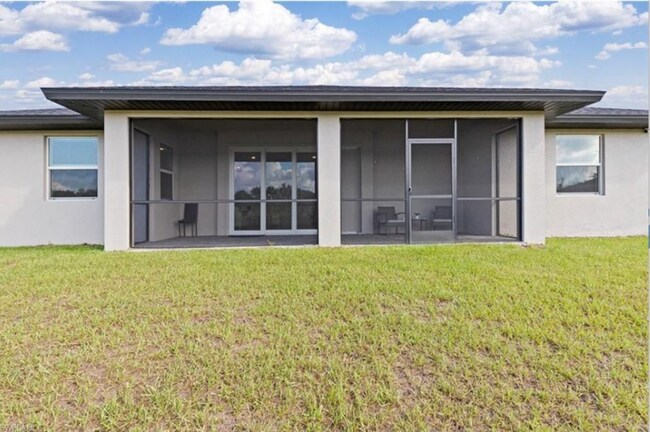 Building Photo - 1706 NE 10th Ln Rental