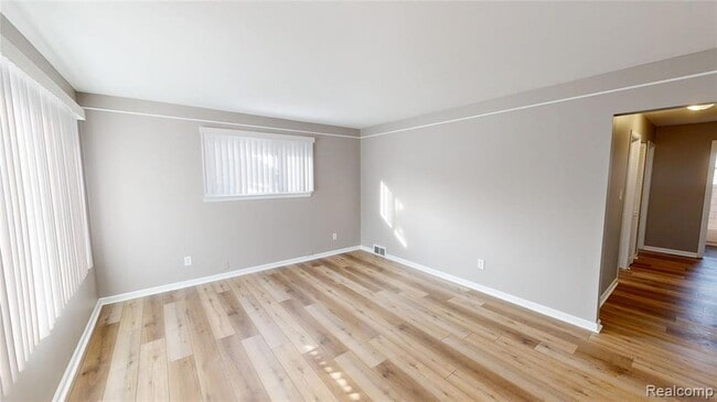 Photo - 1177 Connie Ave