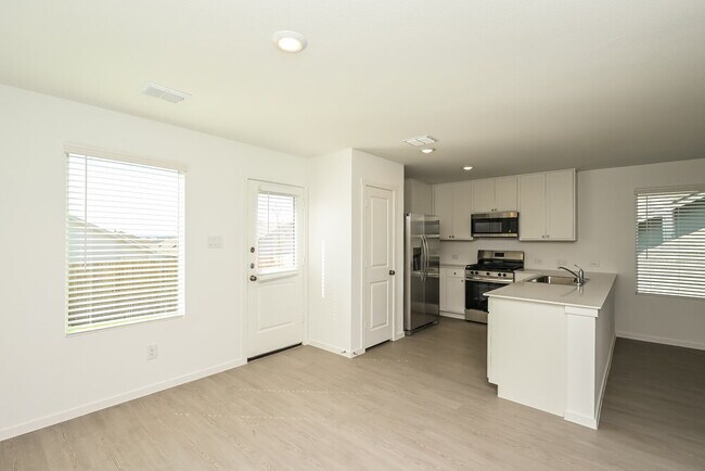 Photo - 10721 Revolver Dr