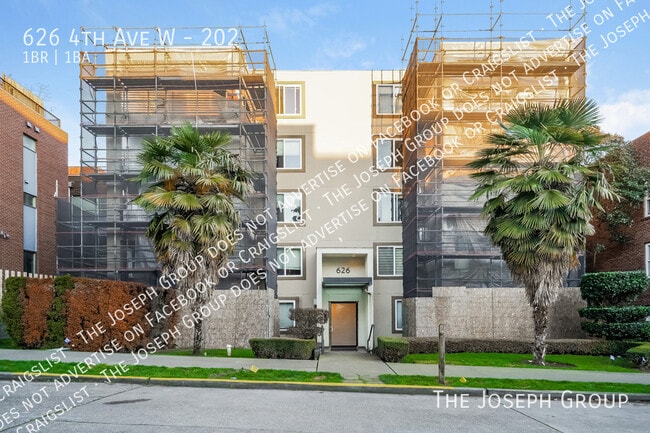 Building Photo - 626 4th Ave W Unit 202