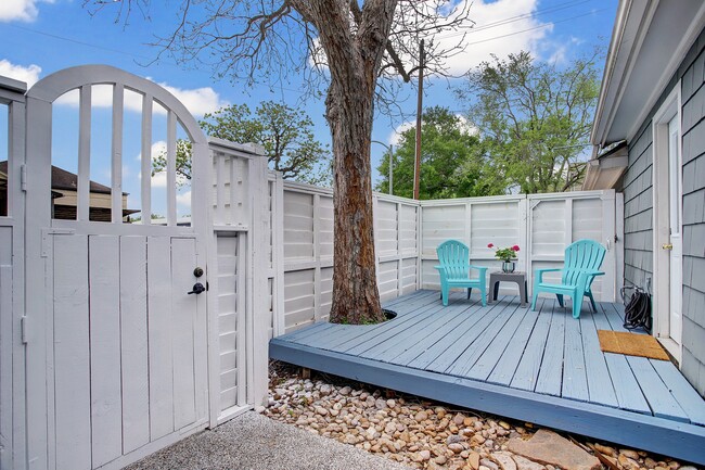 Photo - 2228 Addison Rd