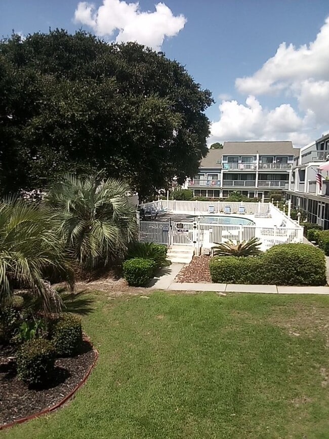 Building Photo - Golf Colony II Rental