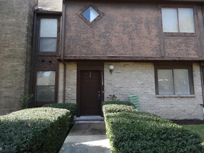 Photo - 15523 Weldon Dr Condo