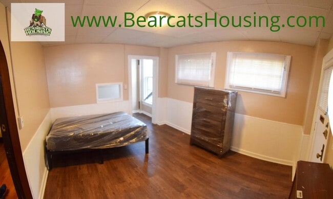 Photo - 123 Front St