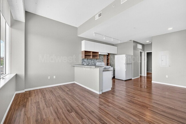Photo - 4100 Lindell Blvd Unit 302