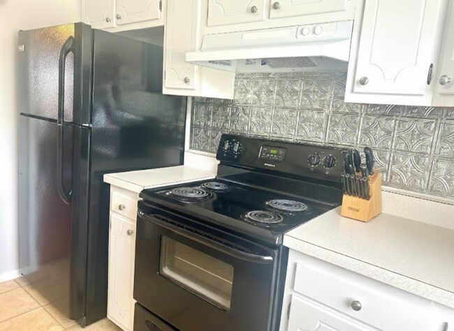 Photo - 2922 St Marks Rd SW