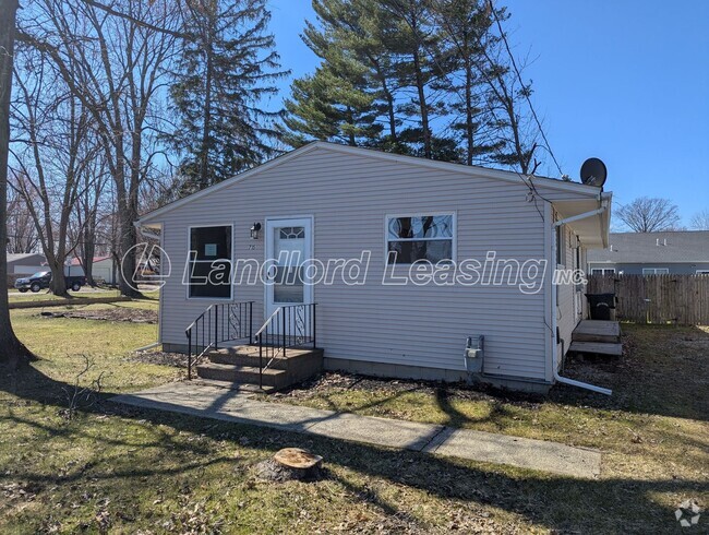 Building Photo - Updated Ranch Home on a Corner Lot