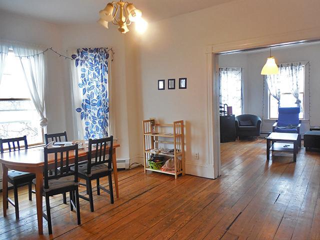 Photo - 335 Beacon St