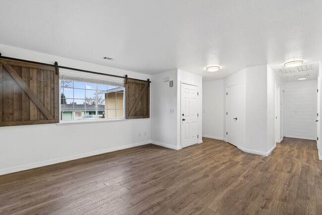 Photo - 1288 Grouse Ct