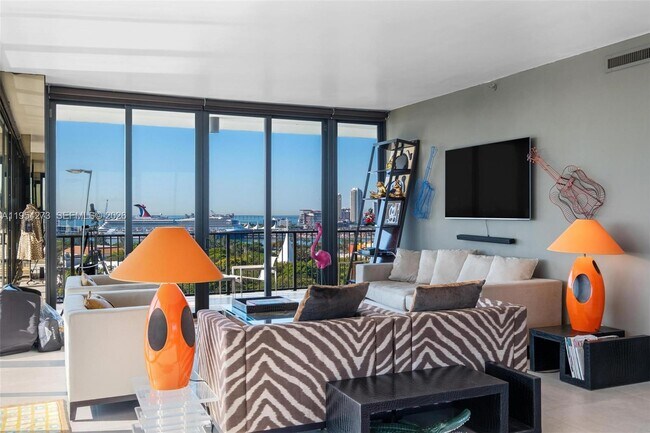 Photo - 1000 Venetian Way Unidad 1501