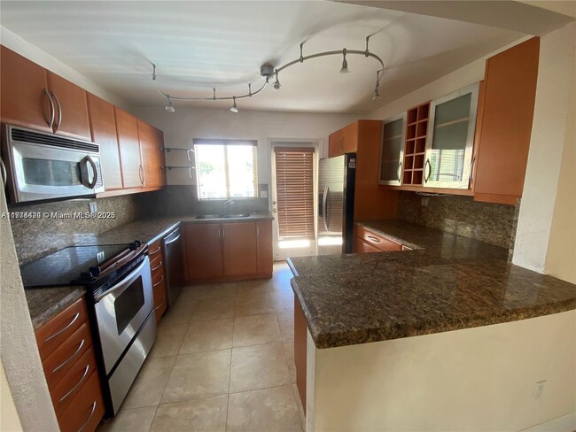 Building Photo - 3842 NE 171 St Unit 3 Rental