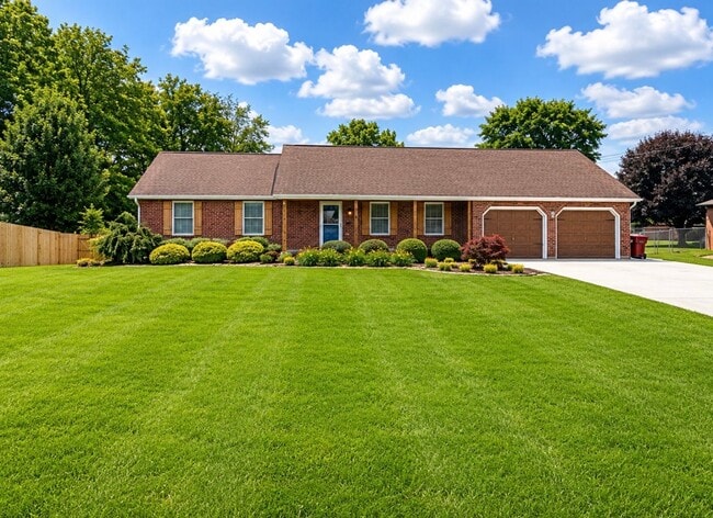 Photo - 3 bedroom one- level beauty in North Johnson City!