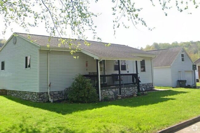 Building Photo - 1807 Black Ave Rental