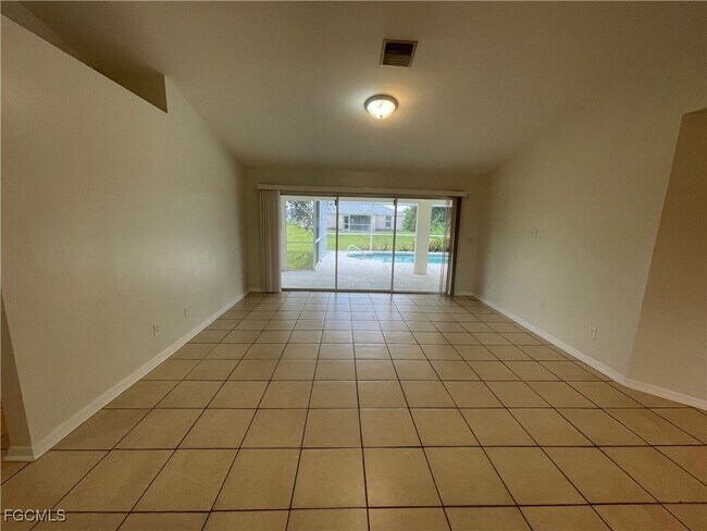 Photo - 2803 56th St W