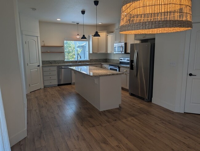 Photo - 1500 Darlene Dr