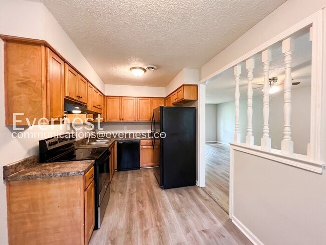 Photo - 3060 Fairmeadow Dr