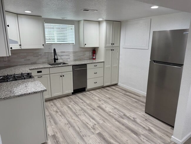 Photo - Wonderful updated basement apartment - Available NOW! Unit B